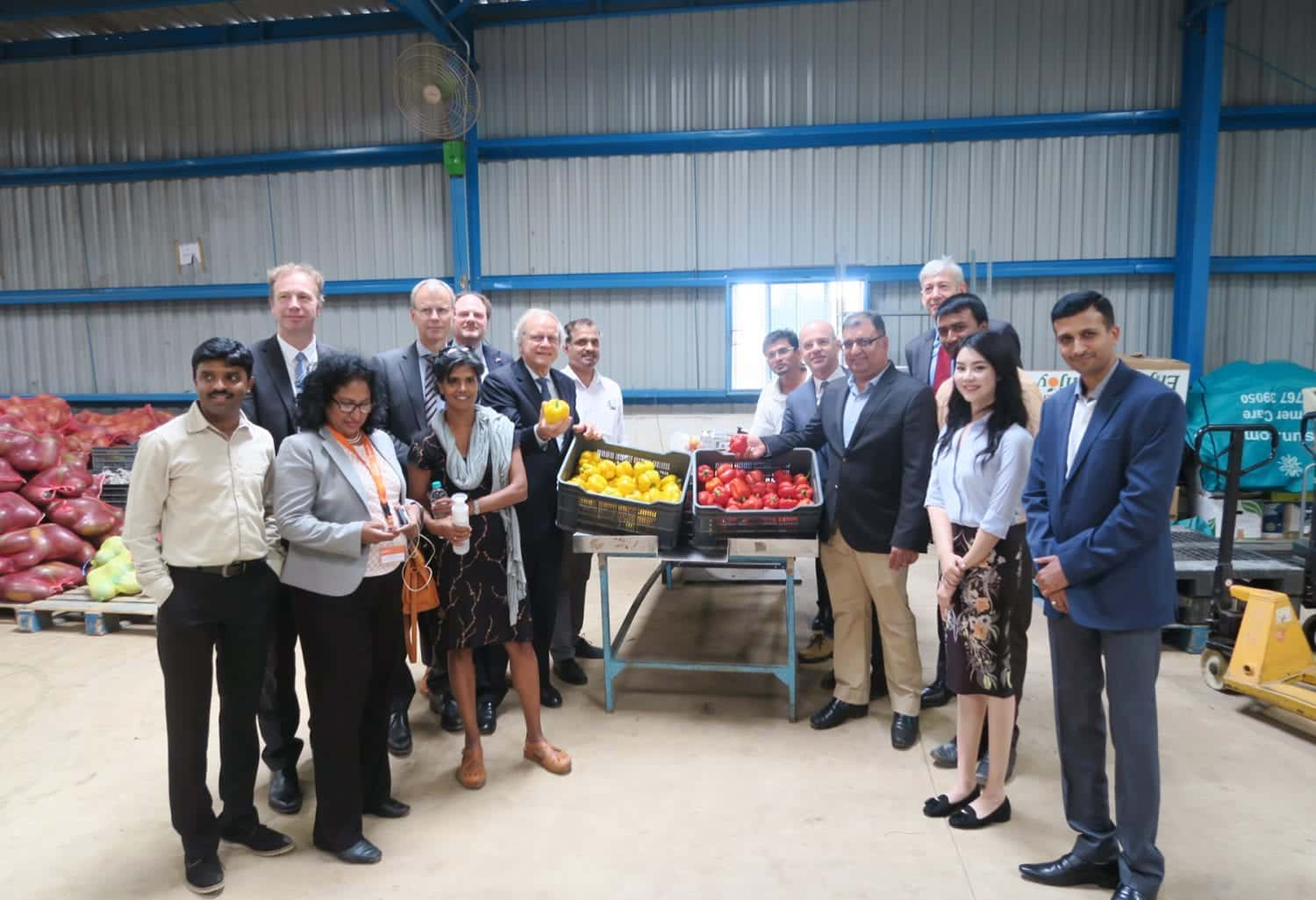 FoodTechIndia team with Marten van den Berg, Fons Stoelinga, Wouter Verhey at Future Group's Distribution Centre on 21 June in Karnataka, India.