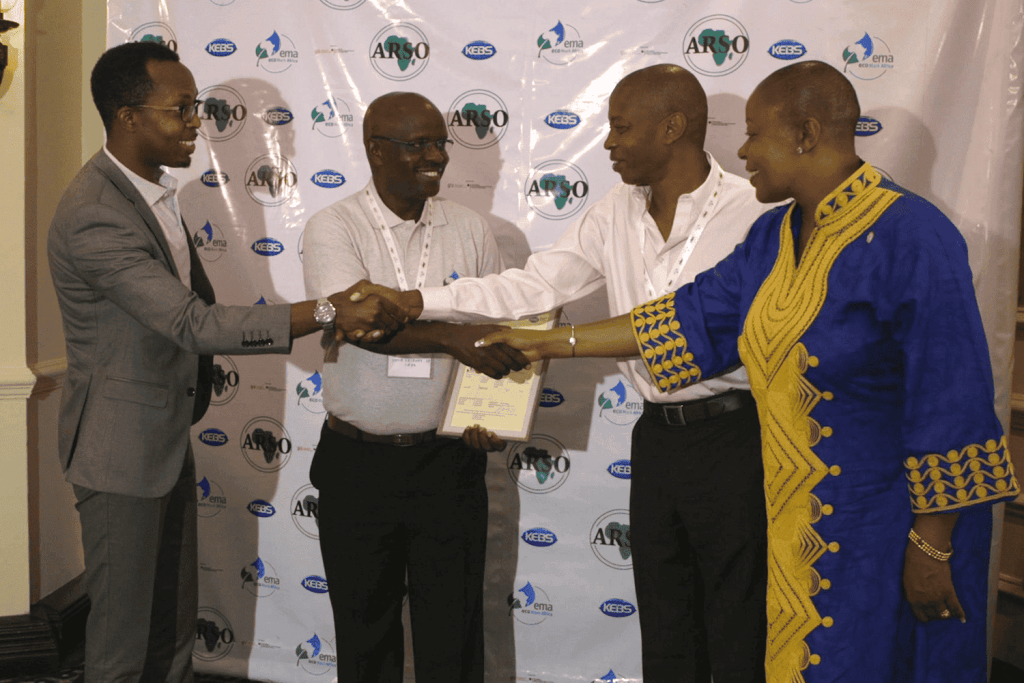 Antony Ndeto (Kamuthanga Fish Farm – Kenya) rewarded with EcoMark Africa label by African Organisation for Standardisation (ARSO).