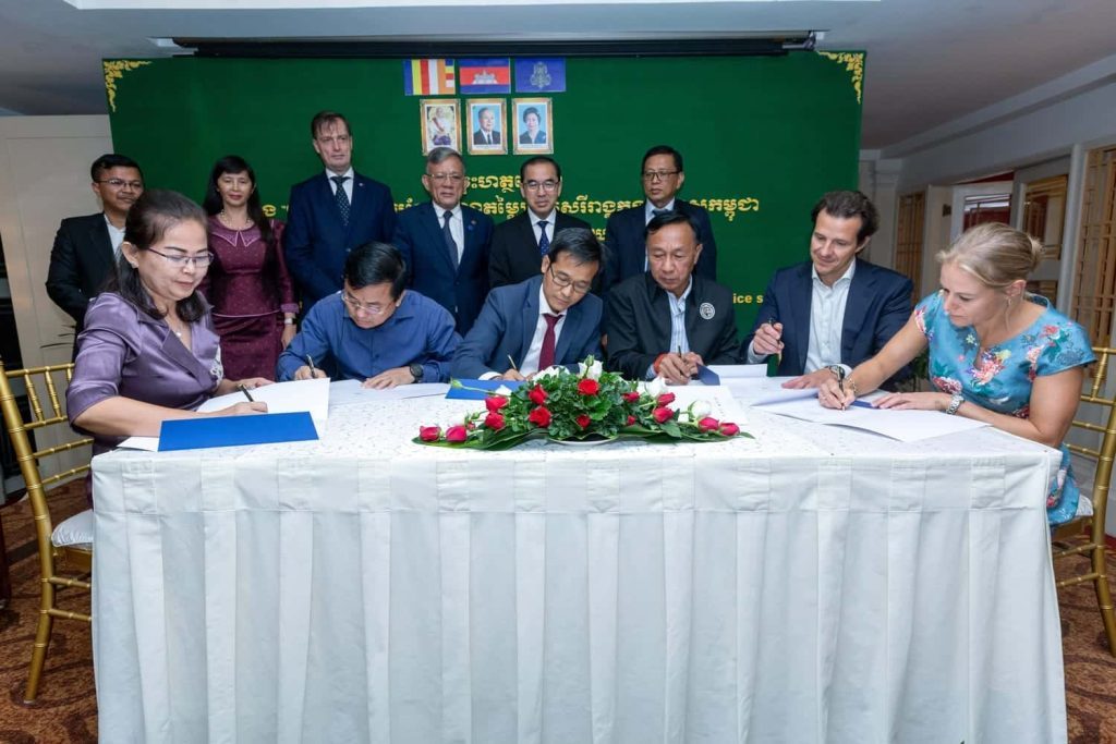 RiceTechCambodia signing ceremony in attendance of Thomas van Leeuwen (Deputy Head of Mission – Head of Political and Economic Department of the Embassy of the kingdom of the Netherlands in Thailand).